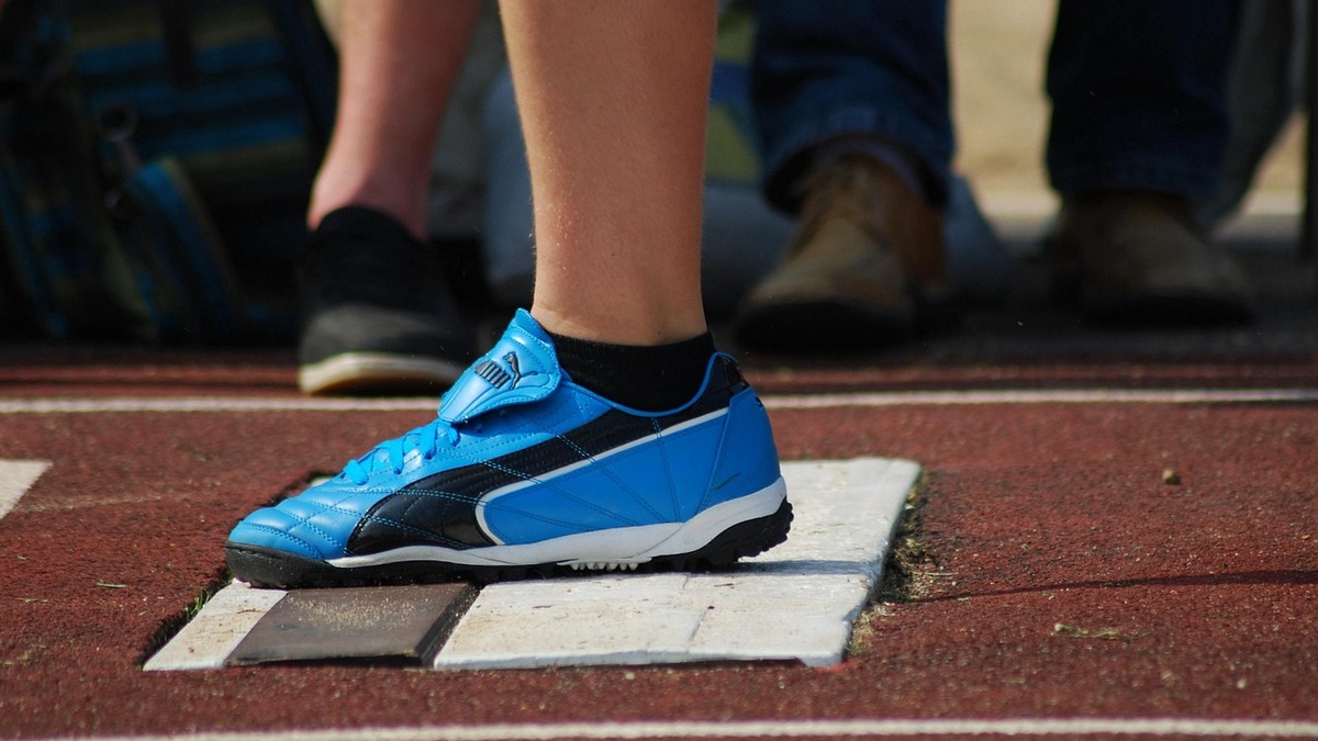 Calcanhar x Meio do Pé: O Que Realmente Importa na Pisada?